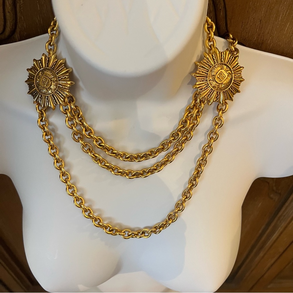 Authentic Chanel 18KT Gold Plated Vintage Belt/ Necklace - Picture 15 of 16